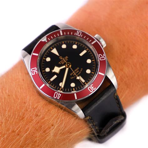 Tudor Heritage Black Bay Red 